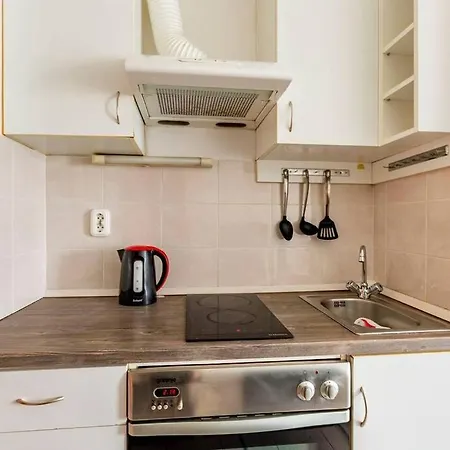 Centrally Located Cozy Studio. Lejlighed *